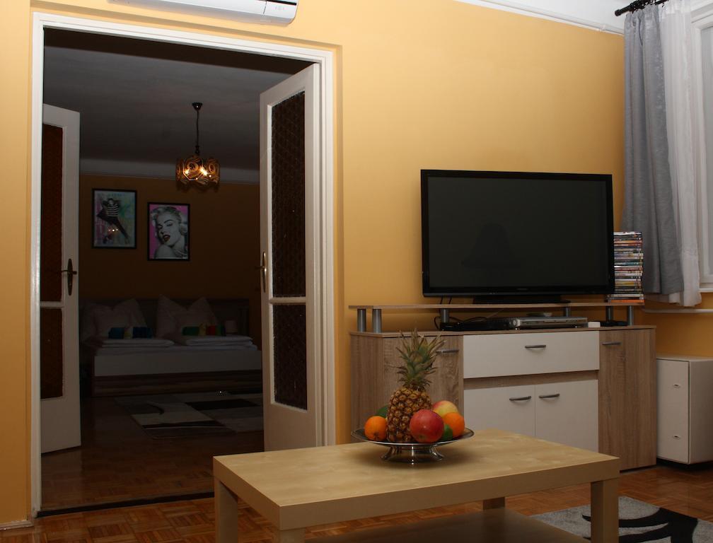 Highland Apartment Будапеща Стая снимка