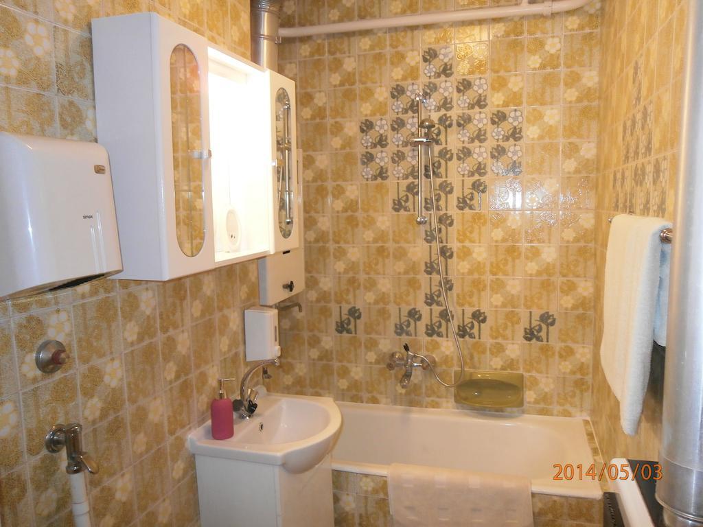 Highland Apartment Будапеща Стая снимка